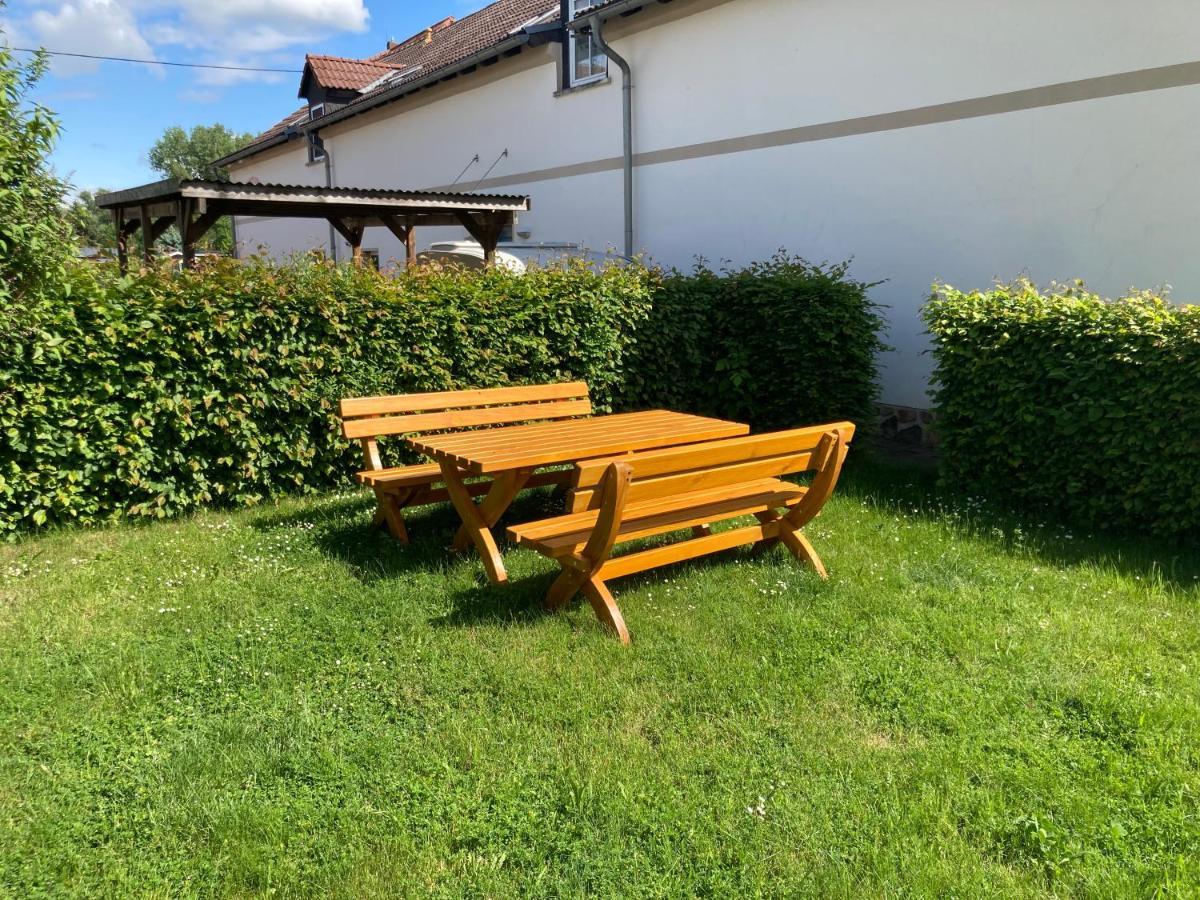 Gut Kuhfs Appartement Grosszossen Buitenkant foto